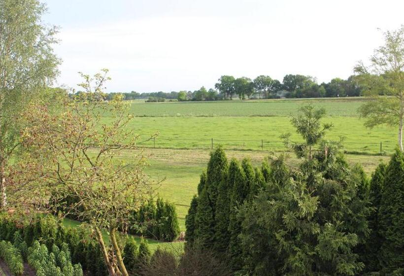 צימר Hof Van Lutten