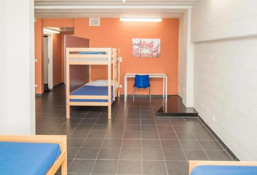 Hostel De Veurs