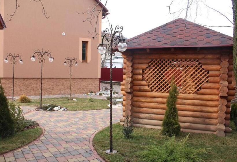 ホテル Gostyniy Dvir Synevir