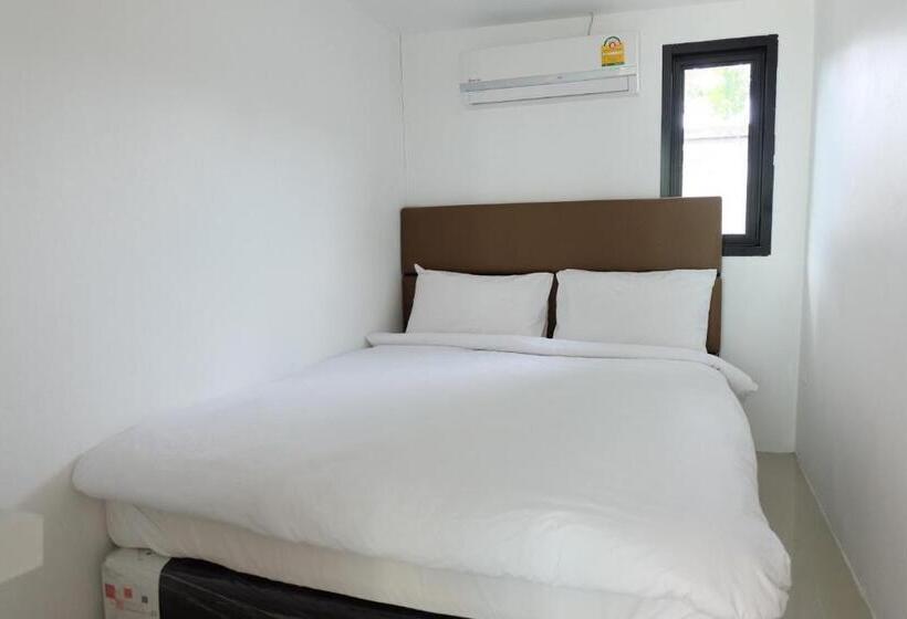 בית מלון כפרי Me2 Singhamuntra Resort Kamphaengsaen