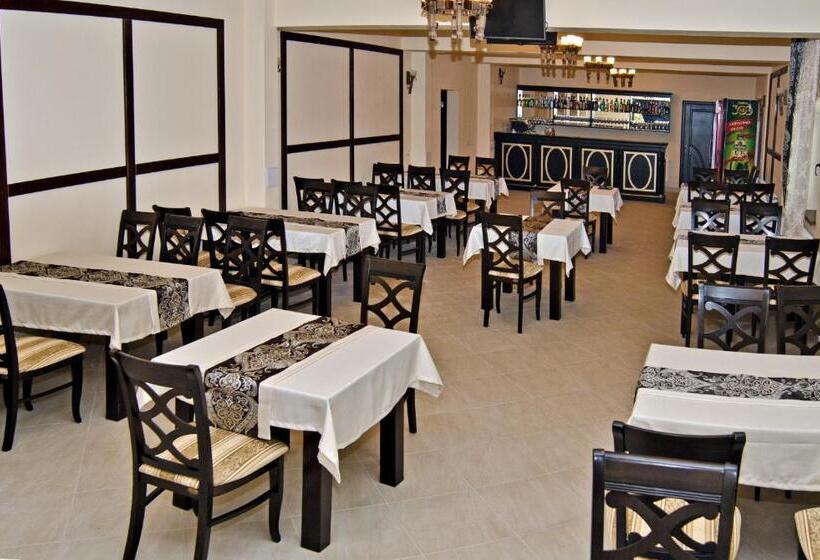 فندق Stupari