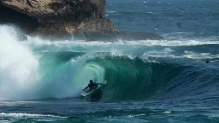 פנסיון Arrys Watukarung Surfcamp