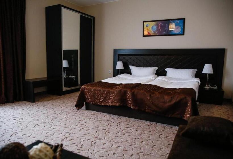 بنسيون Einstein House & Spa