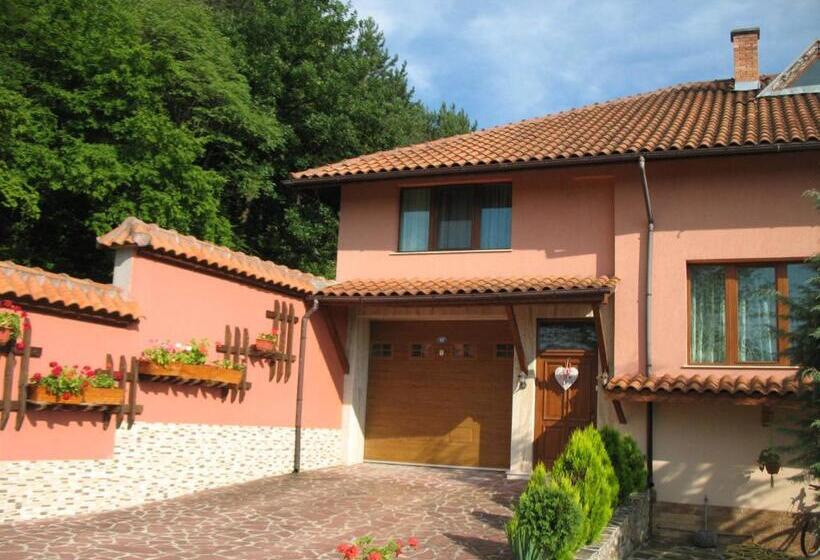 بنسيون Guest House Slivek