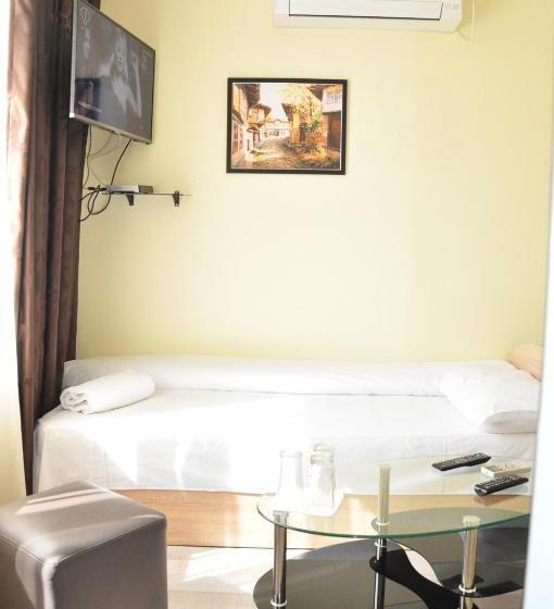 펜션 Guest Rooms Simona