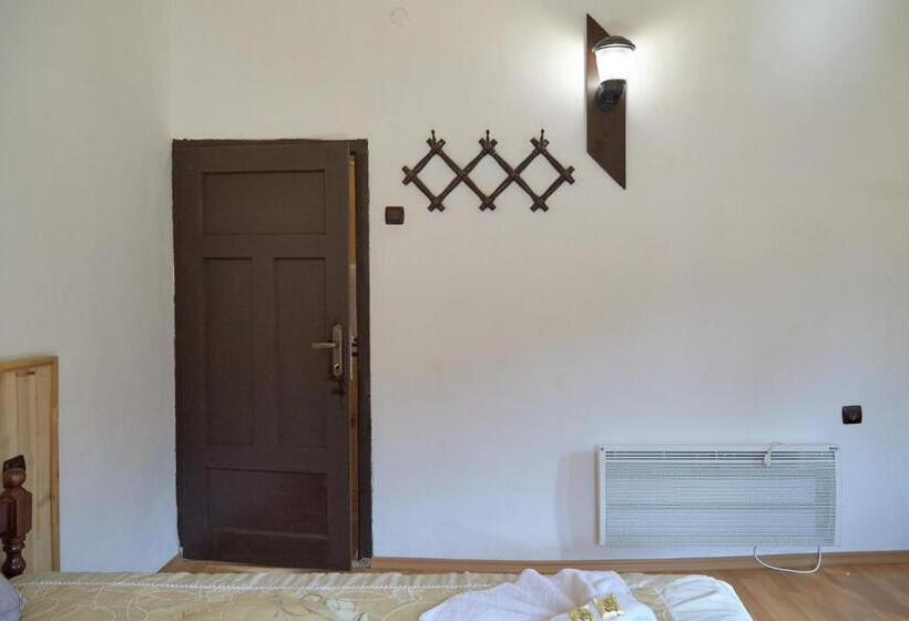 פנסיון Guesthouse Vazrozhdenski Kashti