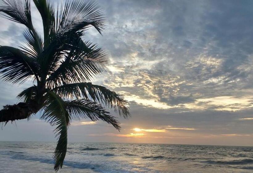 پانسیون Playa Kai Glamping