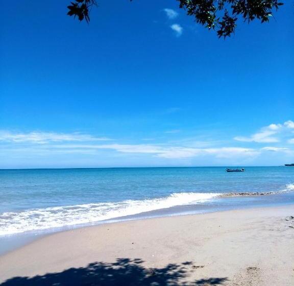 پانسیون Playa Kai Glamping