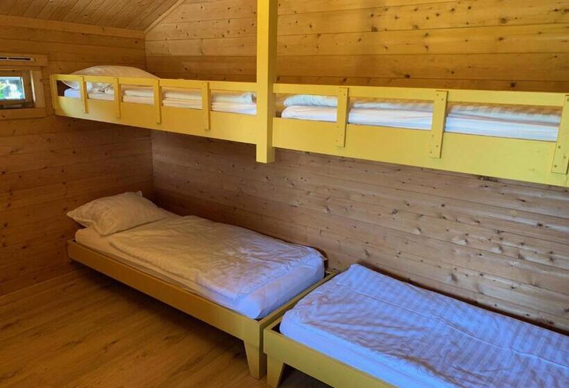 ペンション The Bee   Trekkershuts & Apartment