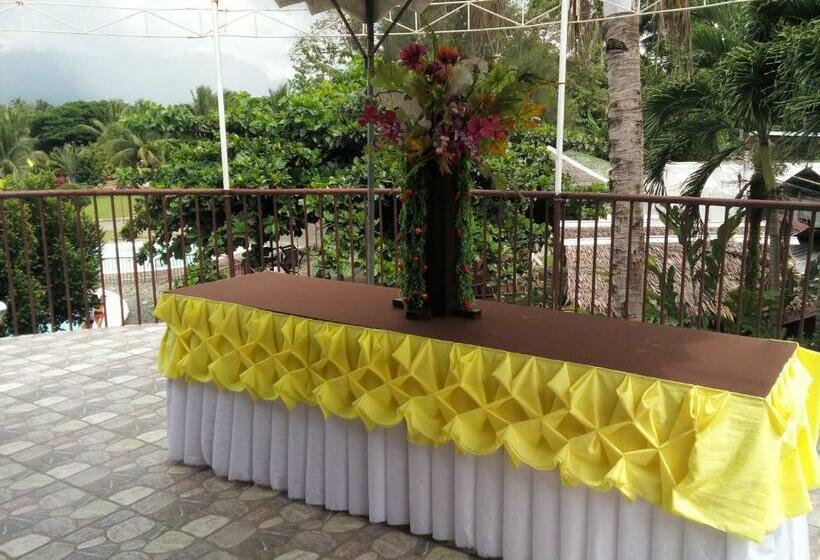 אתר נופש Gazebo Pools And Restaurant