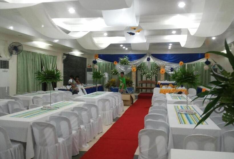 אתר נופש Gazebo Pools And Restaurant