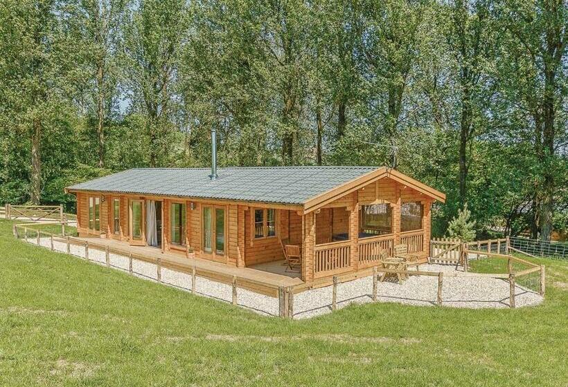 אתר נופש Peckmoor Farm Lodges