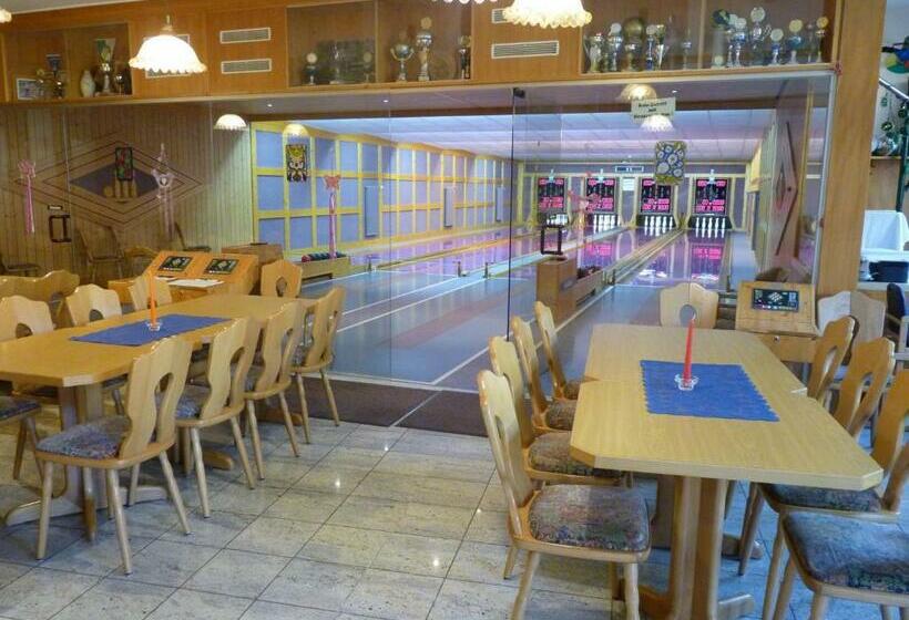 הוסטל Helmerser Wirtshaus