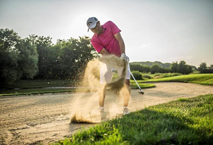 צימר Pannónia Golf & Country Club