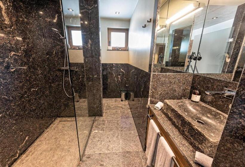 مبيت وإفطار Skilodge Oberlech