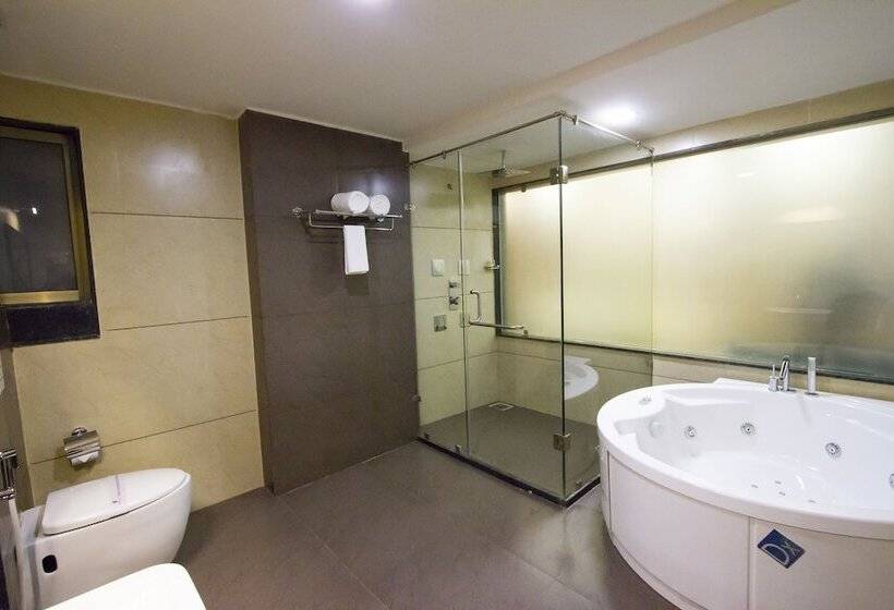 Отель Jalashray Resort