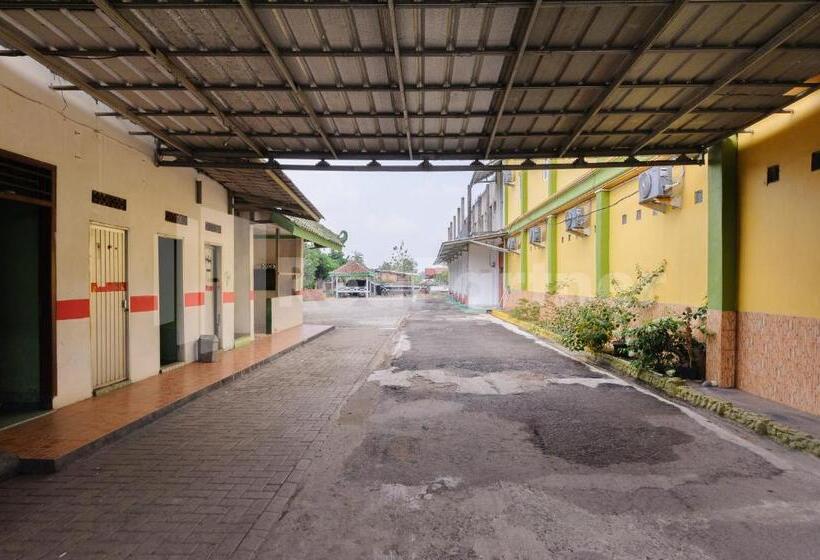 فندق Homestay Hj Suharti Natar Lampung Redpartner
