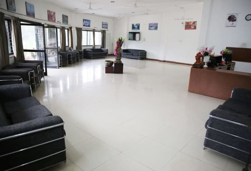 ホテル Soumya Resorts