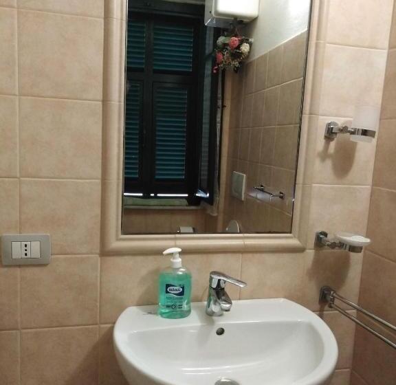 L ' Canton B & B