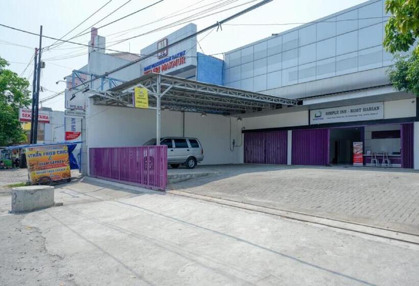 بنسيون Reddoorz Near Alun Alun Kaliwungu Kendal