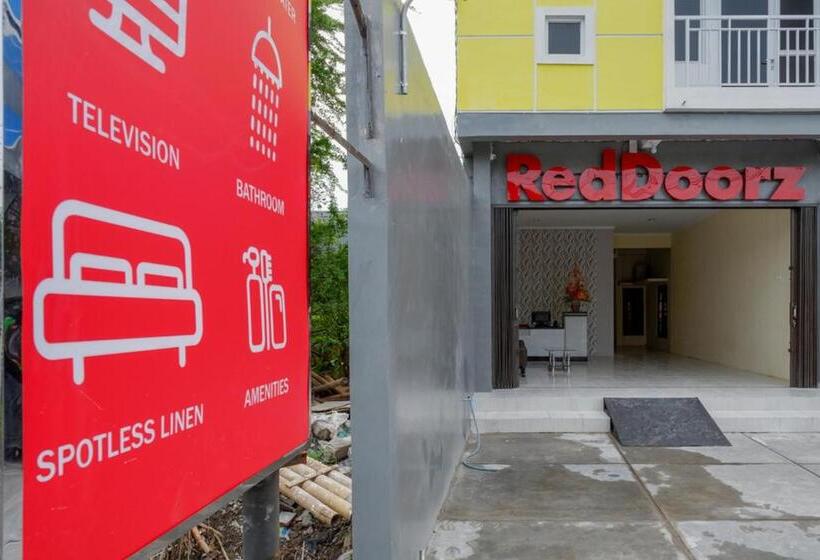 بنسيون Reddoorz Near Graha Saba Buana Solo