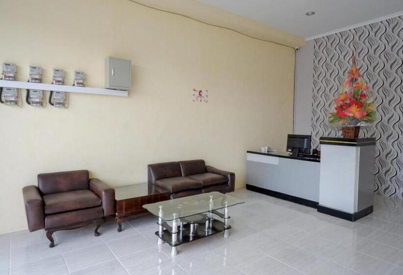 بنسيون Reddoorz Near Graha Saba Buana Solo