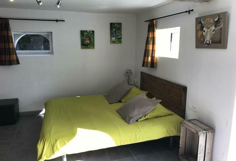 تختخواب و صبحانه La Petite Ferme