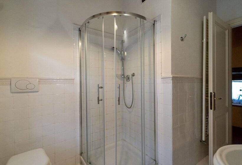 Graceful Cottage In Vergemoli With Private Fenced Garden