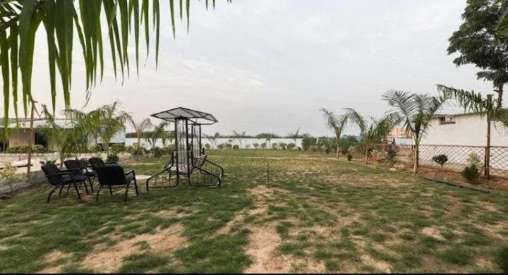 Отель Aagman Bechraji