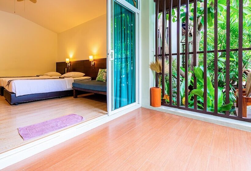 בית מלון כפרי Baan Klang Aow Beach Resort