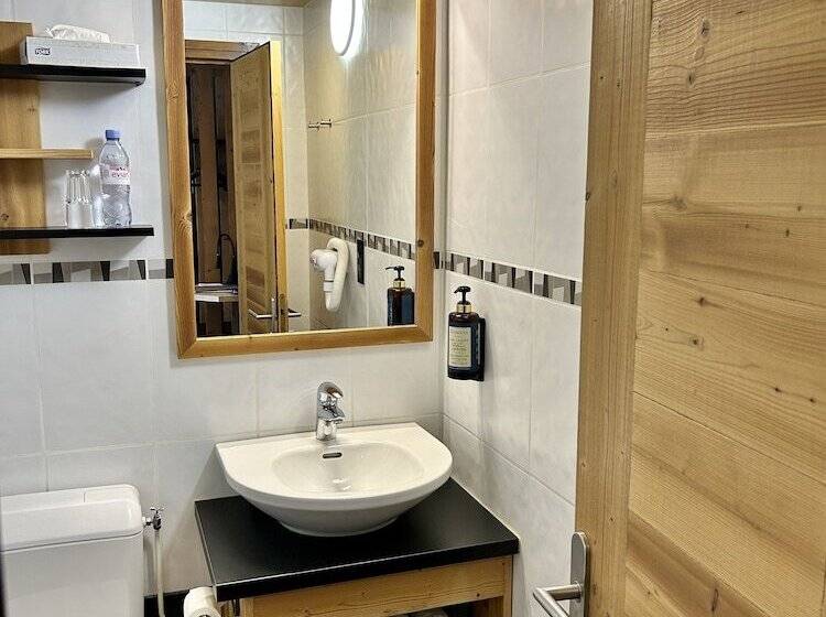 فندق Hameau Des Prodains   Hôtel