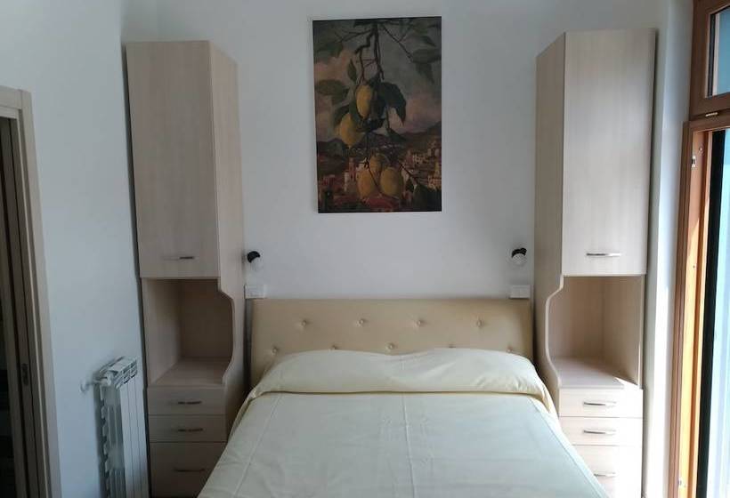 ペンション Lemons & Sun Apartment