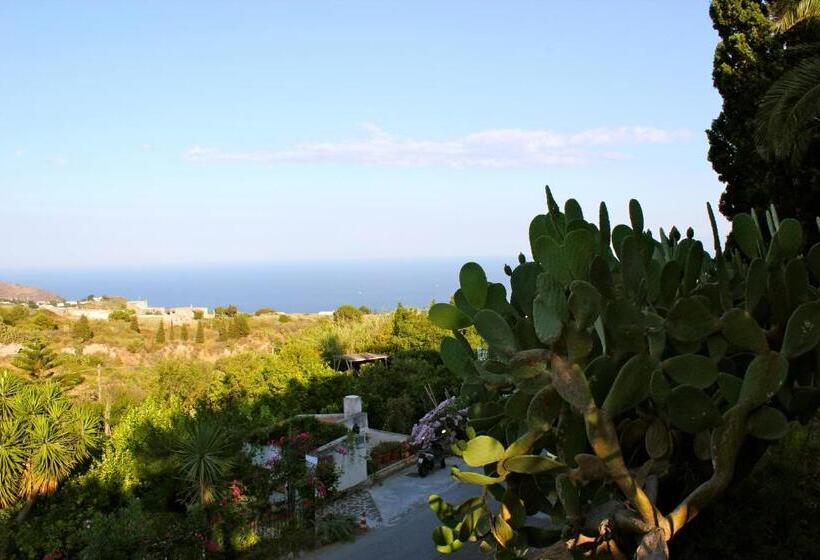 פנסיון Le Mãƒâ nnare Case Vacanze Di Metopa Srl