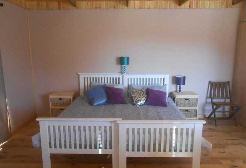 ホテル Little Lotta Cottage