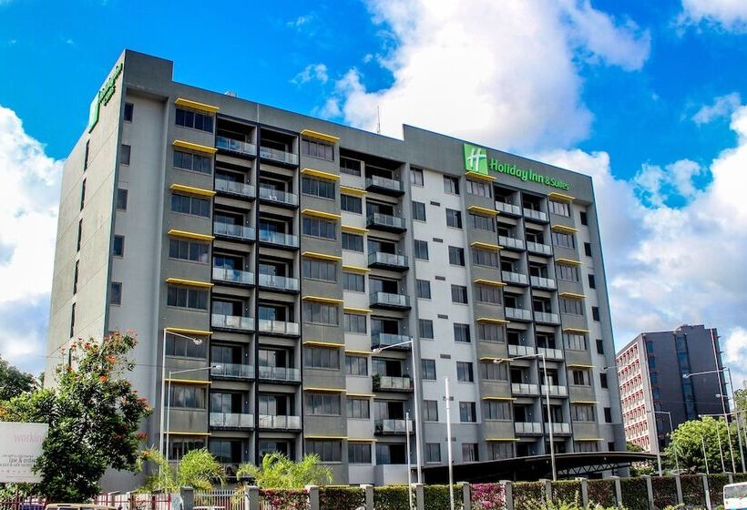 هتل Holiday Inn Port Moresby By Ihg