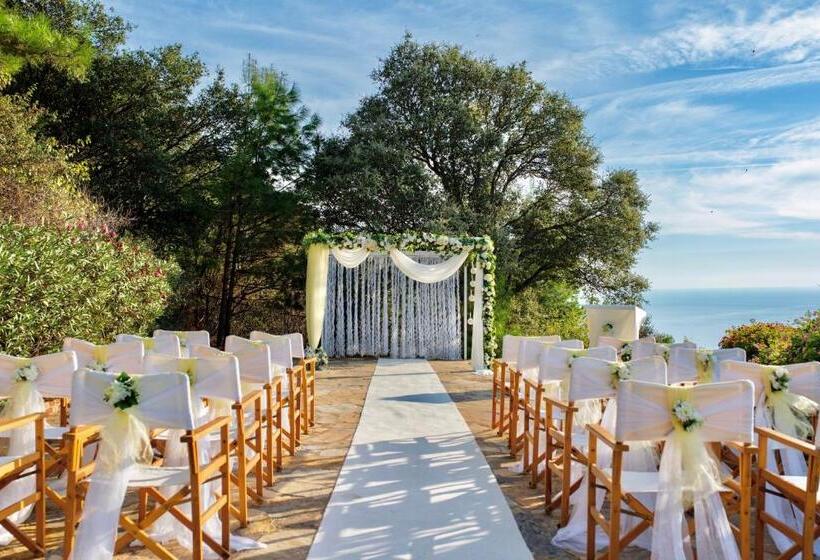 هتل Montana Pine Resort   All Inclusive