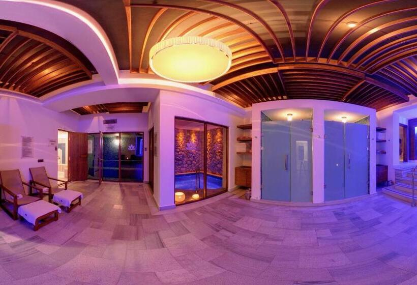 هتل Montana Pine Resort   All Inclusive