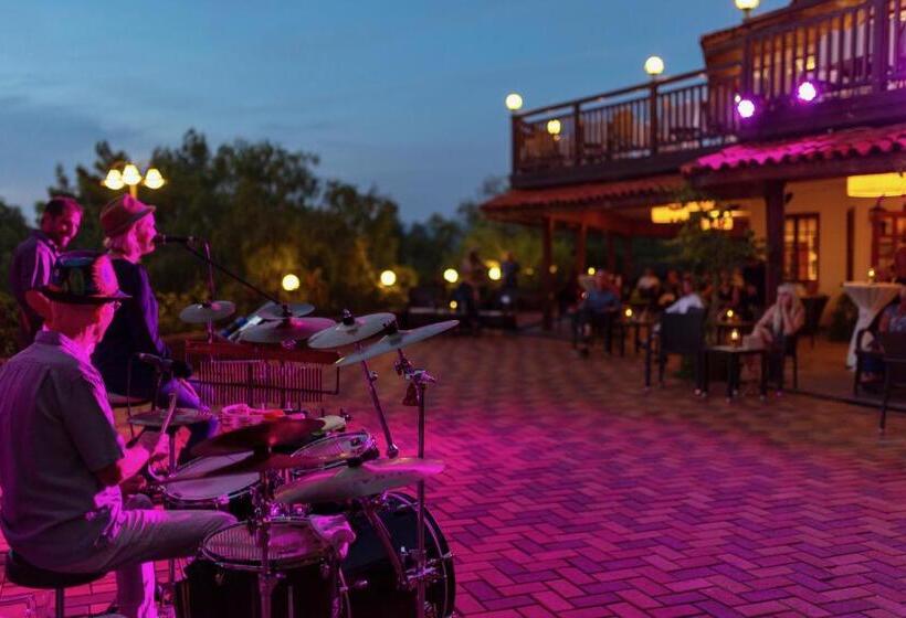 هتل Montana Pine Resort   All Inclusive