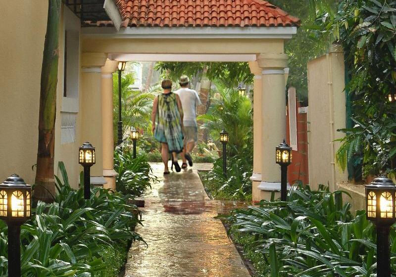 هتل Park Inn By Radisson Goa Candolim