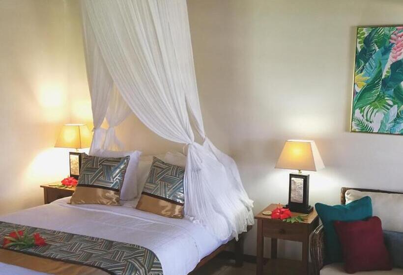 هتل Poppy S On The Lagoon