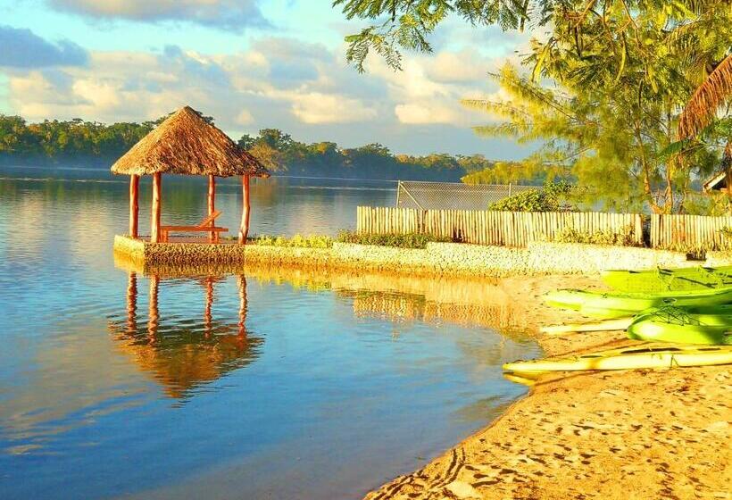 هتل Poppy S On The Lagoon