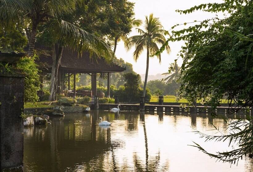 هتل Tanah Gajah, A Resort By Hadiprana