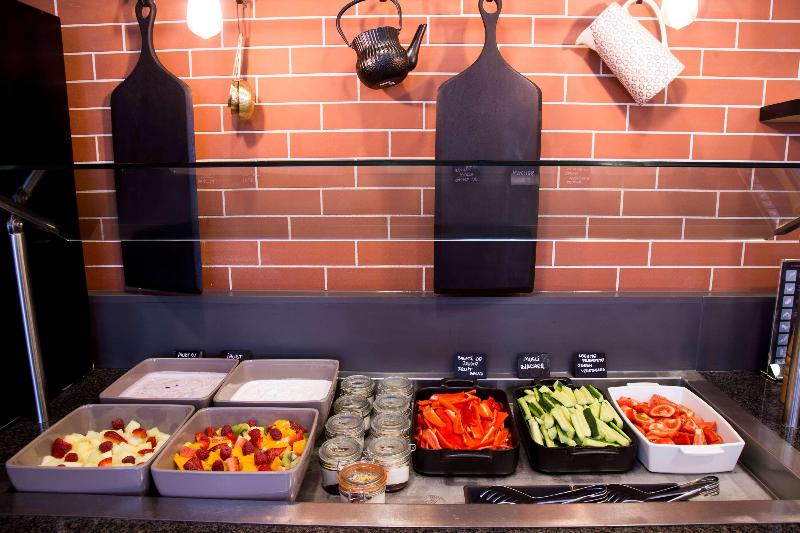 هتل Vienna House Easy By Wyndham Bucharest Airport