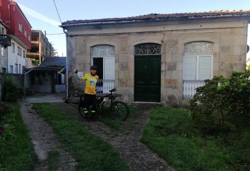 هاستل Pensión Alecer