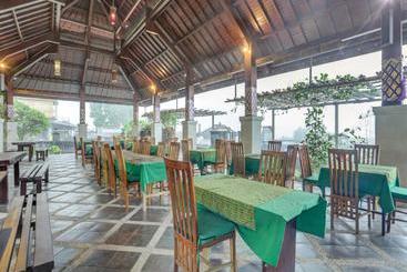 هتل Oyo 3835 Spice Paradise  And Restaurant