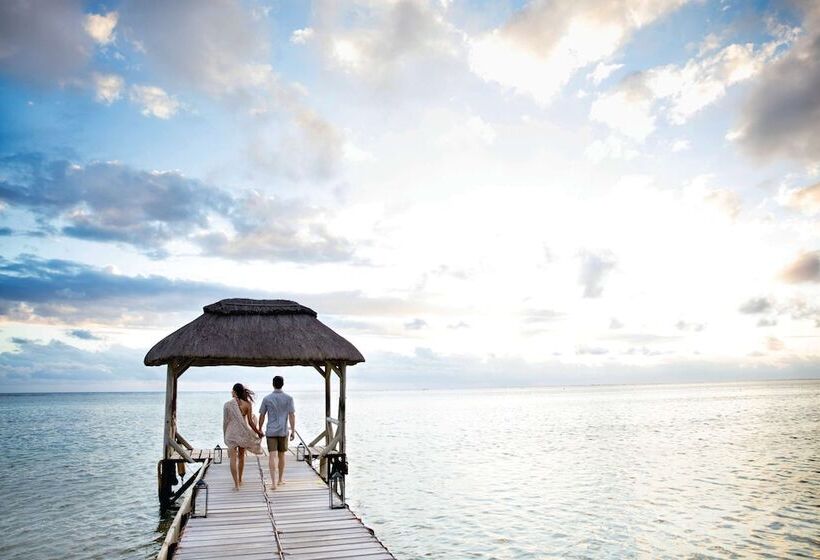 Hotel Outrigger Mauritius Beach Resort