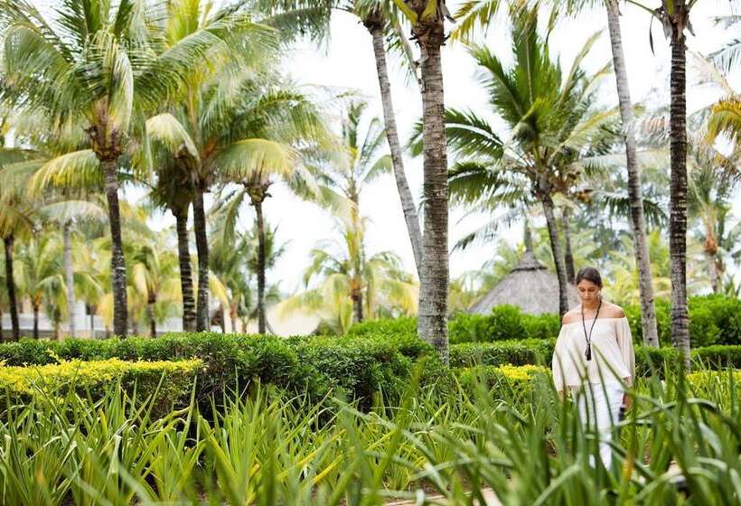 Hotel Outrigger Mauritius Beach Resort