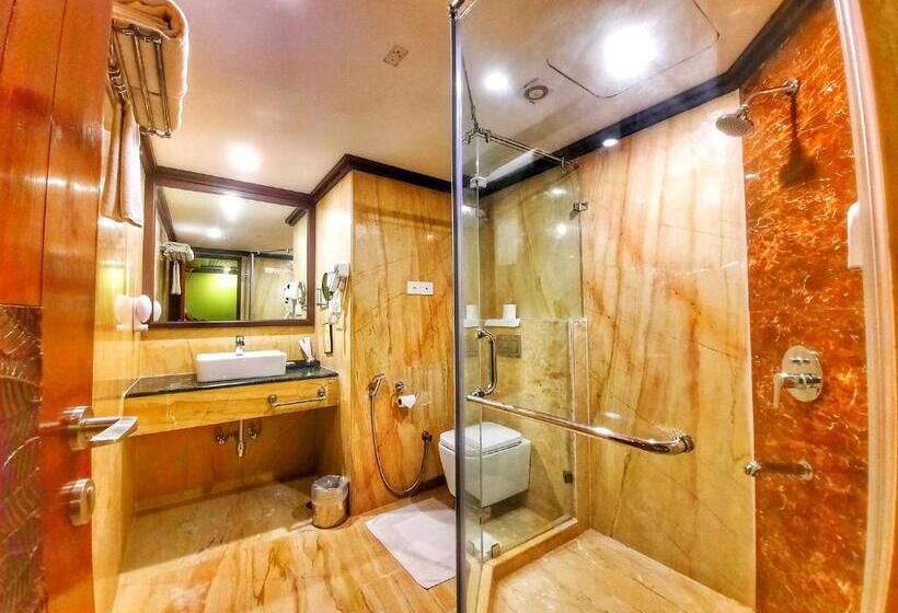 בית מלון כפרי Quality Inn Sabari