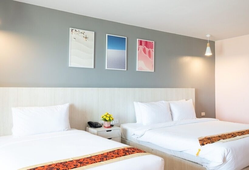 هتل Royal Phala Cliff Beach Resort