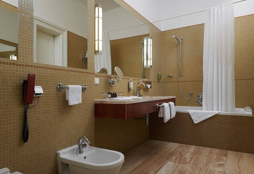 Ventana Hotel Prague